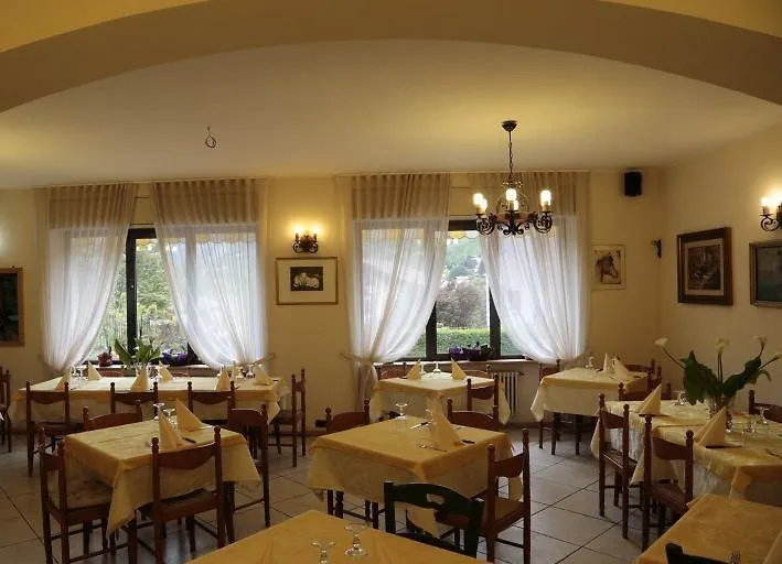 סן פדלה אינטלבי Hotel Ristorante Vittoria סן פדלה אינטלבי