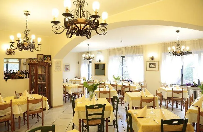 סן פדלה אינטלבי Hotel Ristorante Vittoria